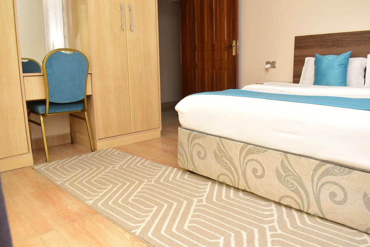 Apartment Ravic Homes *